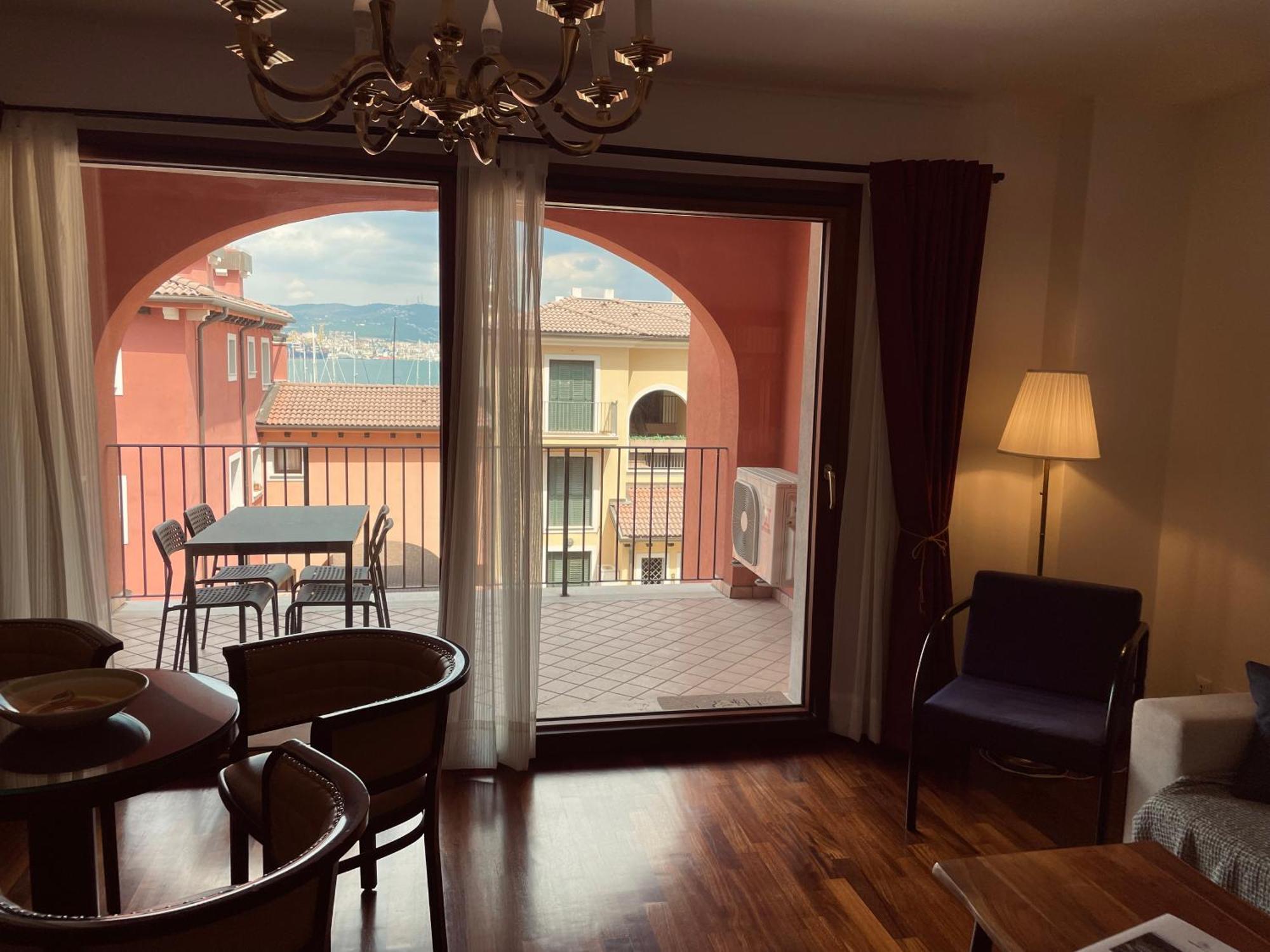 Apartment Aurelia Múggia Eksteriør billede